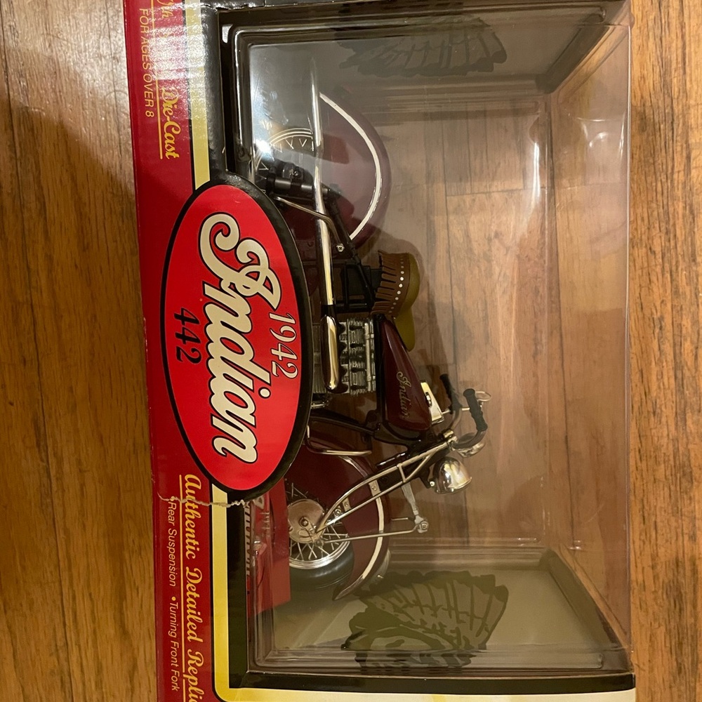1942 Motorcycle Model - Red